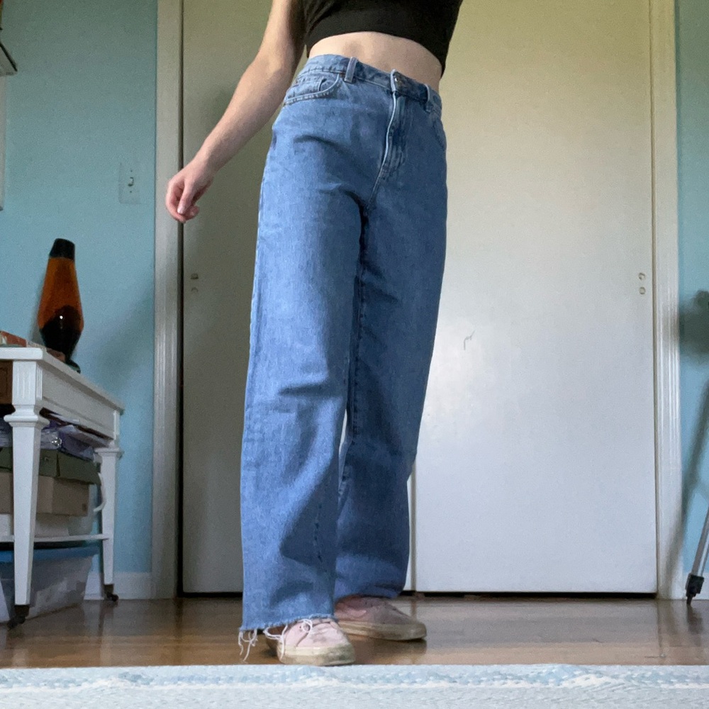 wide leg blue jeans